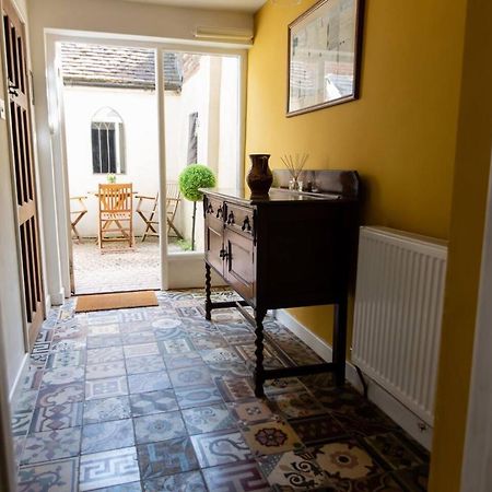Pass The Keys Magical Period House In The Heart Of Ludlow Exterior foto